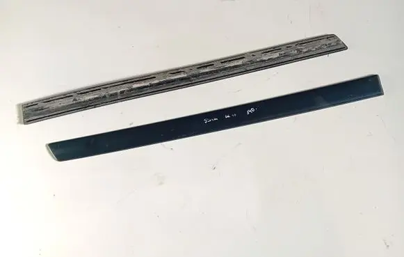 Volkswagen Sharan Rear door trim (molding) 7M3853525 YM21A254A17FAW