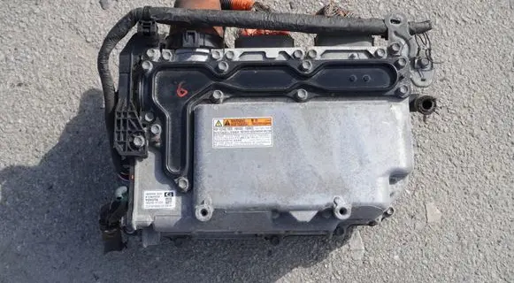 Toyota Prius (XW30) Voltage converter inverter G920047200