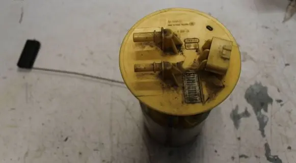 Opel Movano B In-tank fuel pump 172024101R