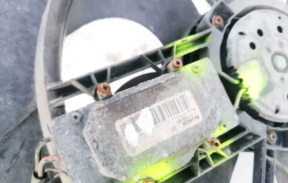 Volvo S60 Coolant fan relay 1137328081