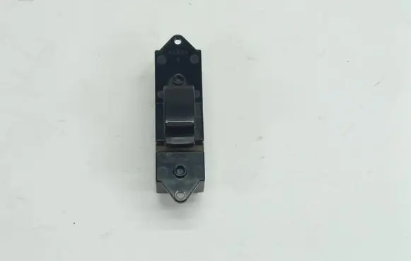 Mitsubishi L200 Electric window control switch MR587955 C8D-D392M