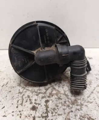Volkswagen Bora Secondary air pump 06A131333C 72293405