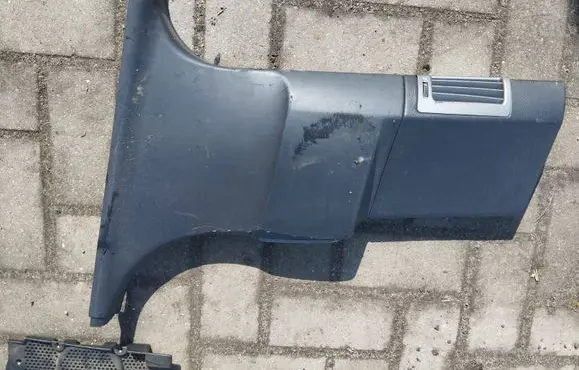 BMW 7 E65 E66 (B) pillar trim (bottom) 7001981