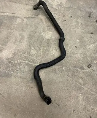 Land Rover Discovery Sport Engine coolant pipe/hose GJ327H255AB