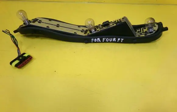Smart ForFour I Tail light bulb cover holder 27968016