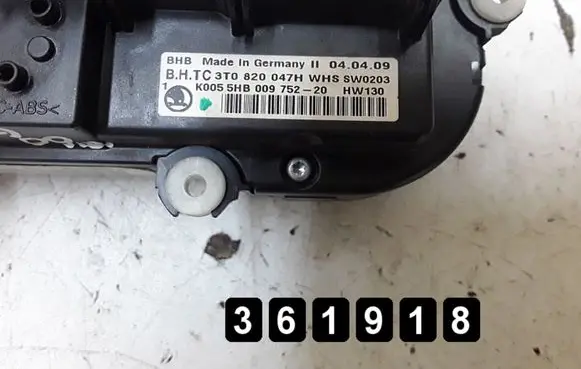 Skoda Octavia Mk2 (1Z) Climate control unit 3T0820047H 5HB00975220