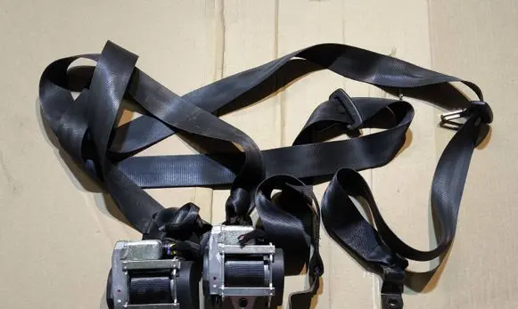 Seat Ibiza IV (6J,6P) Front seatbelt 6J4857705 6J4857706