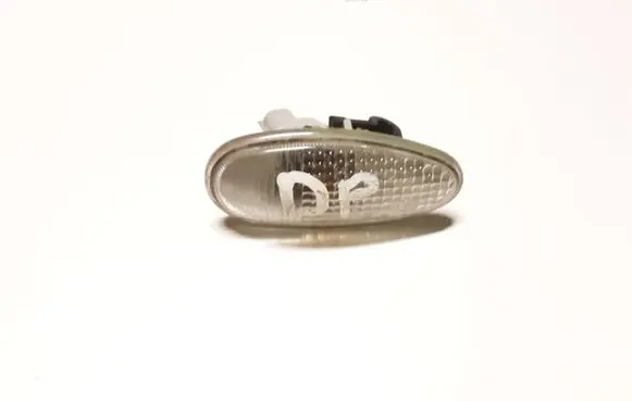 Front fender indicator light