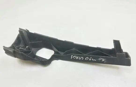 Ford Focus Front bumper mounting bracket 4M5117E857AC