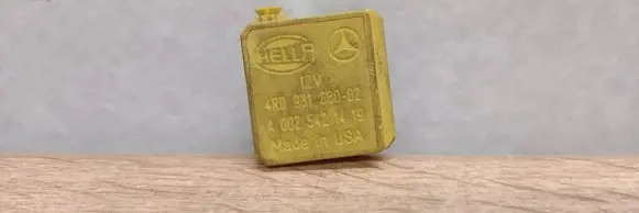 Mercedes-Benz ML W163 Other relay A0025421419 4RD93163002