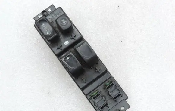 Opel Frontera B Electric window control switch 97324028 97169665 6240687