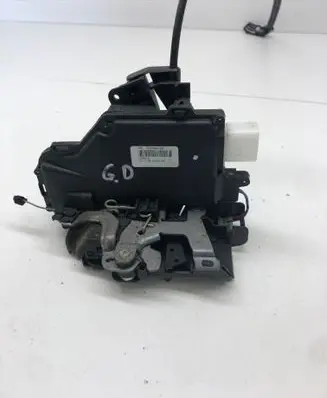 Volkswagen Golf Plus Rear door lock 7L0839016E