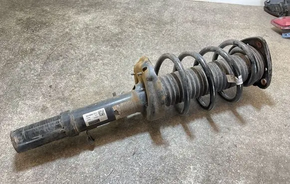 Volvo XC40 Front shock absorber/damper 32416092 240205 FXC23016