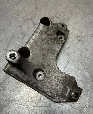 BMW 3 E90 E91 A/C compressor mount bracket 7505980 6455