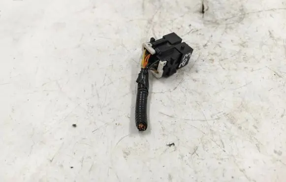 Honda CR-V Fuse module G8HLH71 2527DJ 12VDC1202