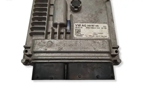Skoda Rapid (NH) Engine control unit/module 04B907445 28459901