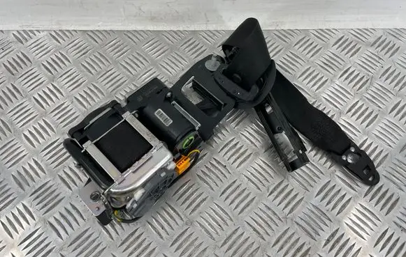 Mercedes-Benz C W205 Front seatbelt 640470500C 0589P1000P50