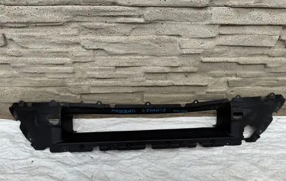 Maserati Levante Intercooler air guide/duct channel 670217531