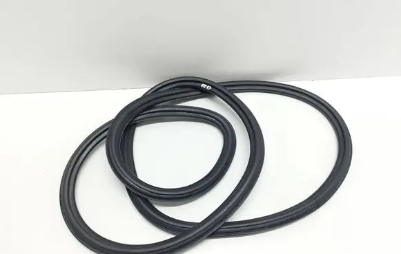 Audi Q3 8U Front door rubber seal 8U08313721