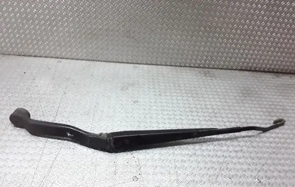 Mitsubishi Outlander Front wiper blade arm