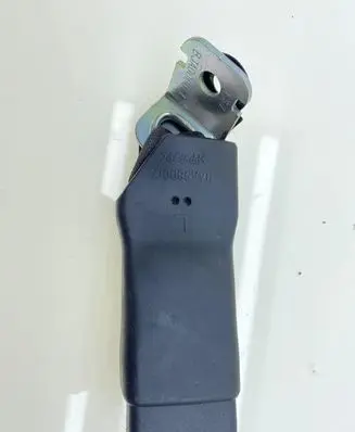 Subaru Forester SG Rear seatbelt buckle