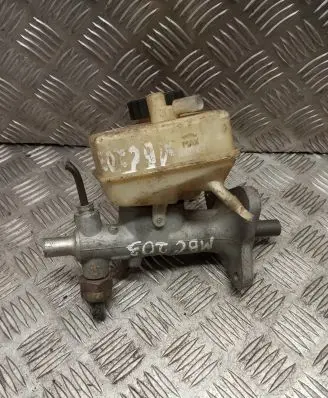 Mercedes-Benz C W203 Master brake cylinder