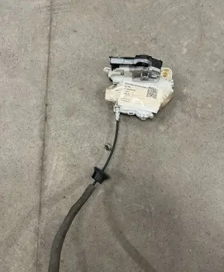 Audi Q5 SQ5 Front door lock 8X2837016B 8X2837016
