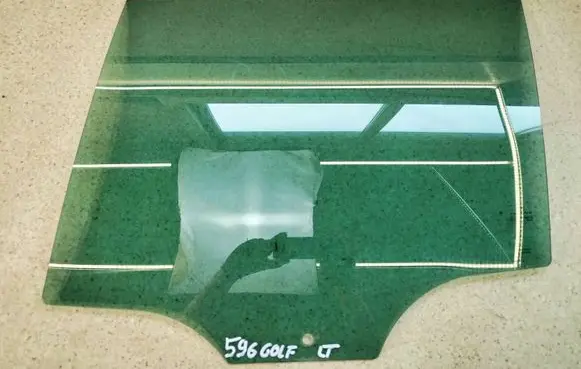 Volkswagen Golf VII Front door window/glass (coupe)