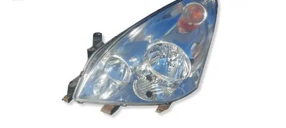 Toyota Corolla Verso AR10 Headlight/headlamp 3124