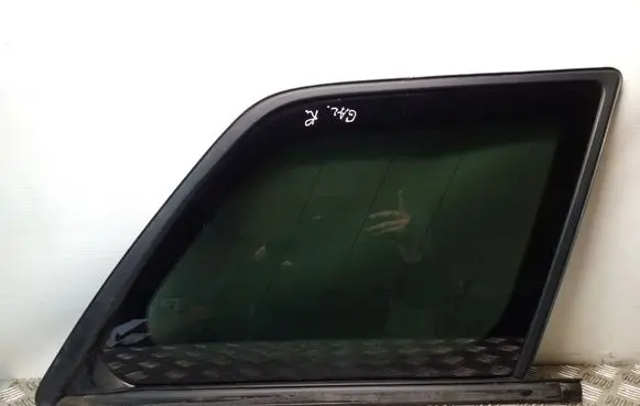Jeep Grand Cherokee (WK) Rear side window