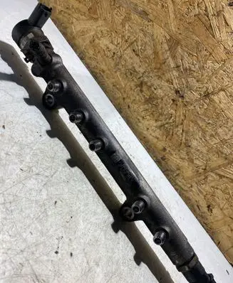 Toyota Auris 150 Fuel main line pipe 0445214132 1077800452