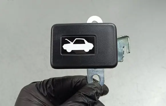 Honda CR-V Engine bonnet (hood) release handle 