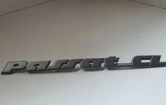 Volkswagen PASSAT B3 Manufacturers badge/model letters 357853687A