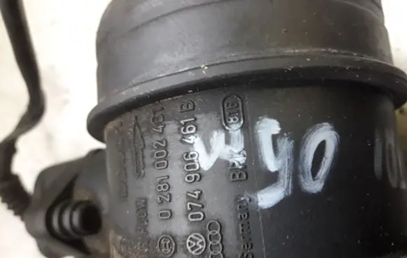 Audi A4 S4 B6 8E 8H Mass air flow meter 0281002461