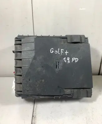 Volkswagen Golf Plus Fuse module 1K0937125 01718307