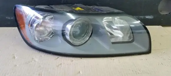 Volvo V50 Headlight/headlamp
