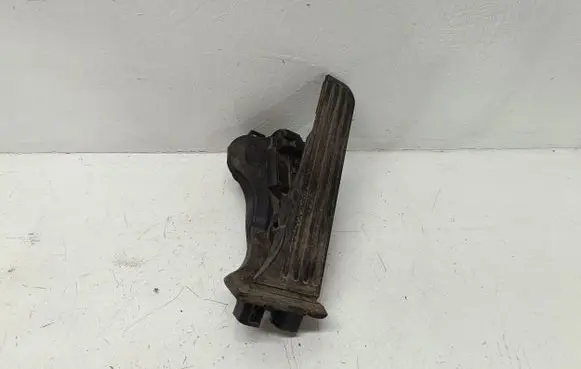 Volkswagen PASSAT B6 Accelerator throttle pedal 1K1721503L 6PV00860000 054706