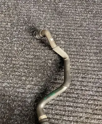 BMW 5 G30 G31 Engine coolant pipe/hose 8572908