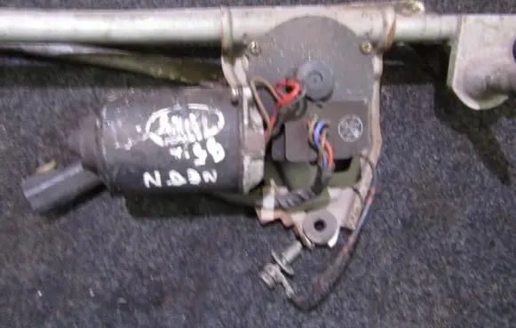 Chrysler Neon I Wiper motor