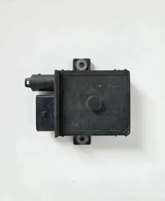 BMW 5 E60 E61 Glow plug pre-heat relay 780120103 0522140101 0005812415