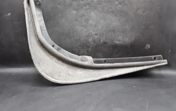Skoda Octavia Mk2 (1Z) Rear mudguard 1Z0821821A KEA600001A