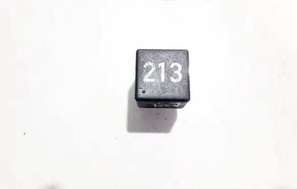 Volkswagen PASSAT B5 Other relay 443951253j 899511000