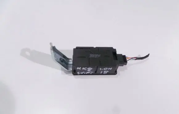 Suzuki Swift III Other devices 3716052R00