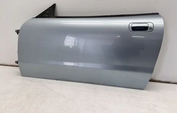 Maserati Coupe Front door 