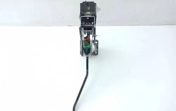 Nissan Navara D23 Brake pedal 941021047 940922036