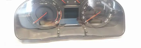 Skoda Superb B5 (3U) Speedometer (instrument cluster) 3U0920840A
