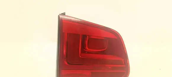 Volkswagen Tiguan Tailgate rear/tail lights 178957