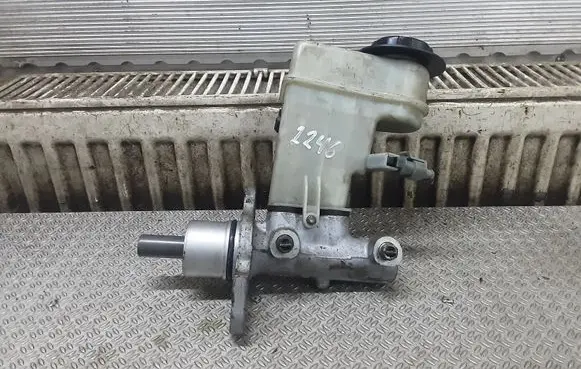Opel Signum Master brake cylinder 320670692