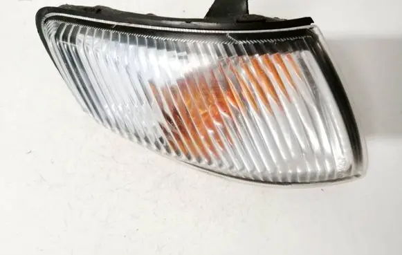 Mazda 626 Front indicator light 21061822