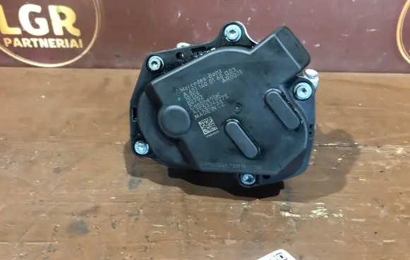 Mercedes-Benz C W204 EGR valve A6511400160